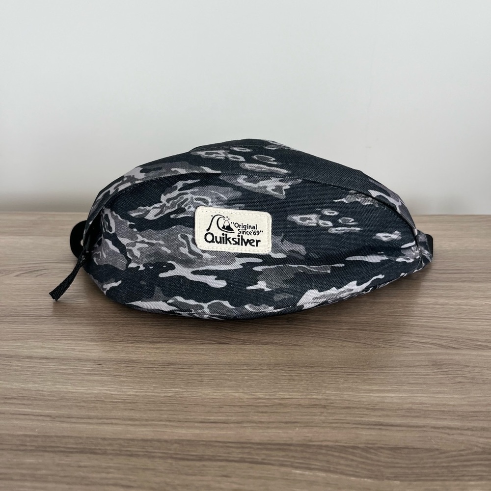 Quiksilver Men’s Camo Fanny Pack Belt Bag NWOT